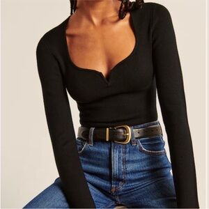 Abercrombie & Fitch Sweetheart Neckline Knit Long Sleeve